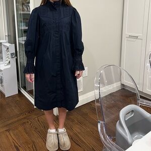 Elegant Navy Long-Sleeve Dress